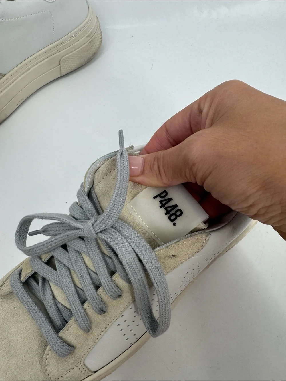 P448 Womens Beige Suede Platform Sneakers Cream Leather Lace Up Low Top Size 39
